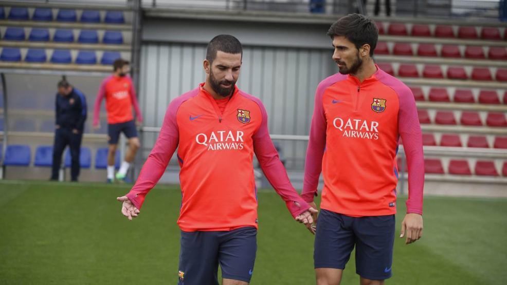 Arda Turan ne gitmek istiyor ne de oynamak