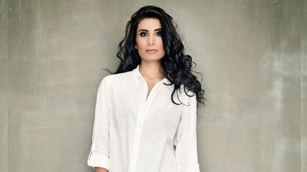 İrem Derici apar topar hastaneye kaldırıldı