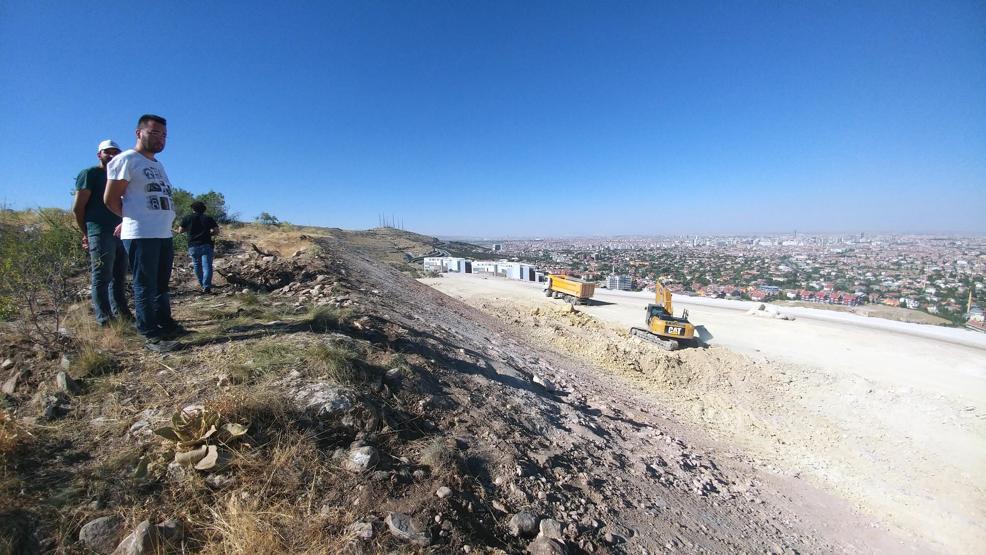 Yol yapılırken Roma dönemine ait mezar bulundu