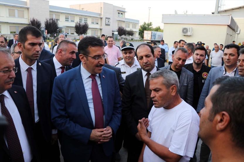 Bakan açıkladı, gümrük kapılarına plaka okuma geliyor