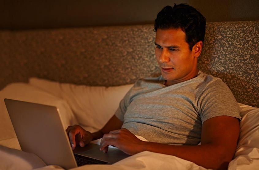 Ne kadar erken porno, o kadar cinsiyetçi erkek