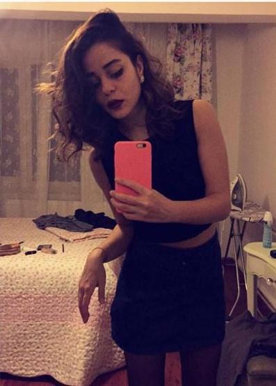 Kalp Atışının Esması Burcu Türünz kimdir