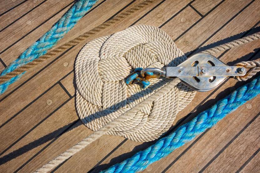 Eski, yeni, ödünç alınmış, bir de mavi olsun: Marine temalı düğün trendleri