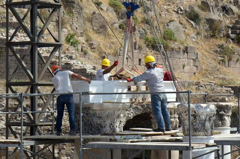 Pergamonun arkeologu Bachmann son projesi Gymnasiumda anıldı