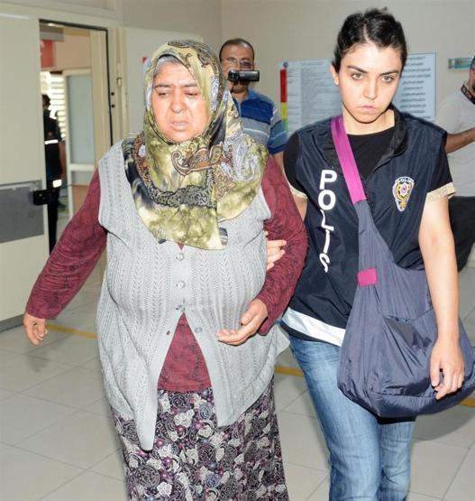 Semt pazarına FETÖ baskını: Sebze satarken gözaltına alındı