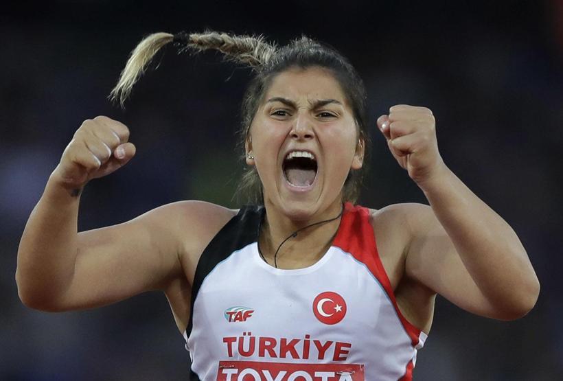 Eda Tuğsuz Londrada tarih yazdı, dünya 5.si oldu