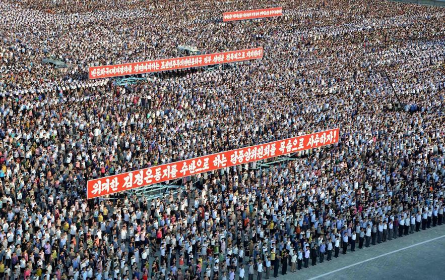 Kuzey Korede Kim Jong Una destek için toplandılar