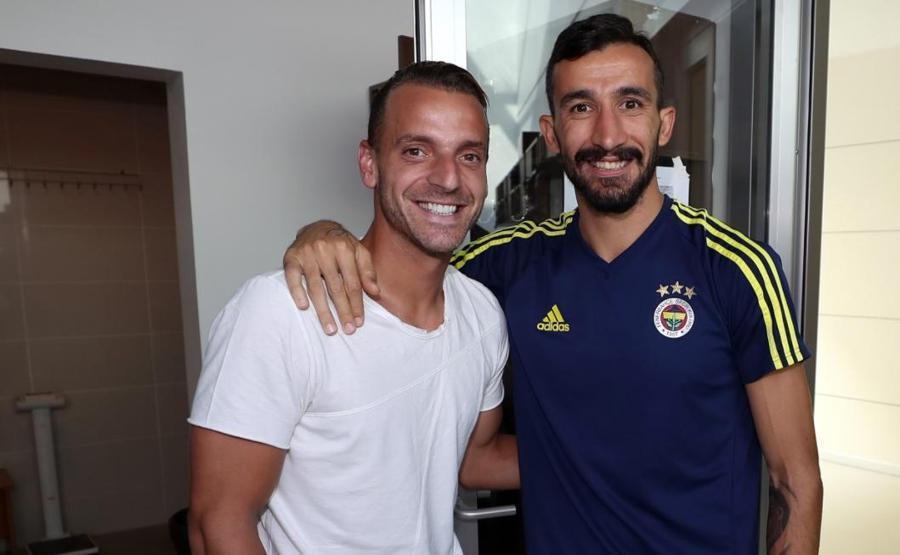 Soldado takım arkadaşlarıyla tanıştı