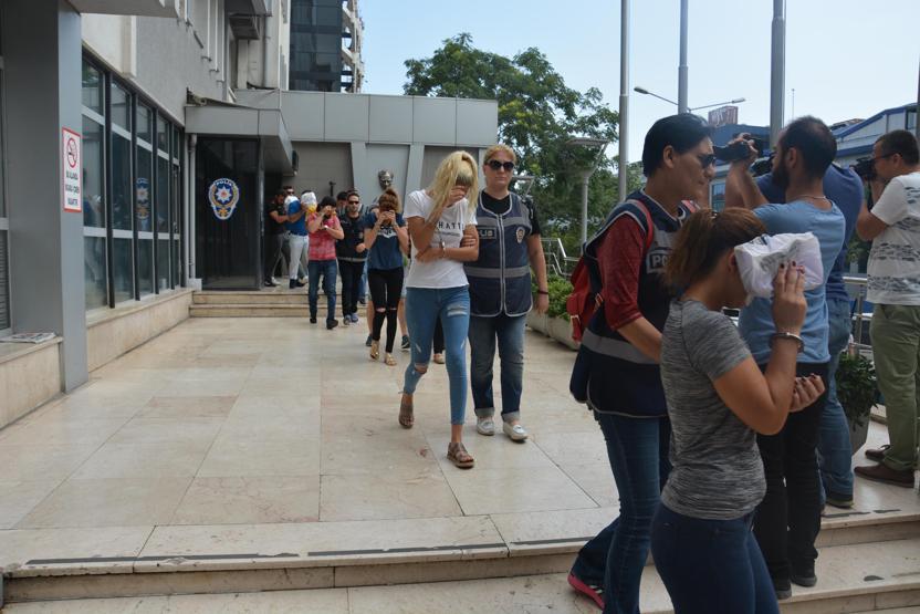 Ruletli fuhuş çetesine operasyon