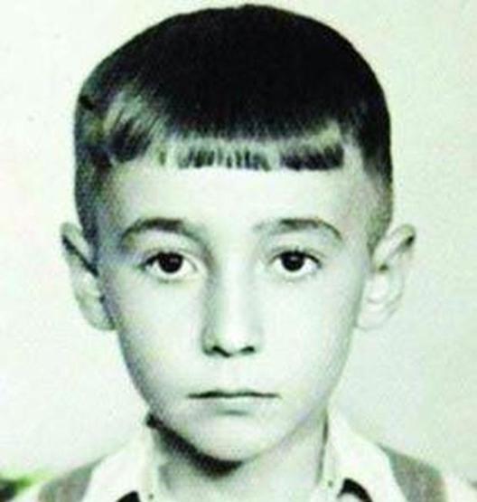 Ünlülerin çocukluk fotoğrafları