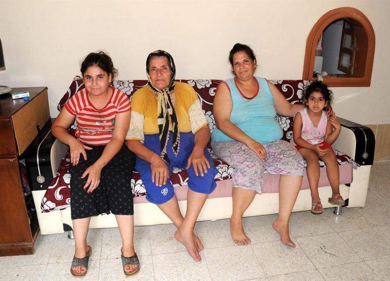 Evden atılan anne ve kızına Vali sahip çıktı