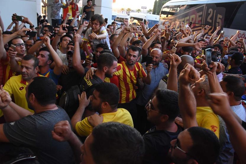 Göztepeye taraftarından coşkulu uğurlama
