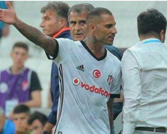 Quaresma Cenke sinirlenmiş