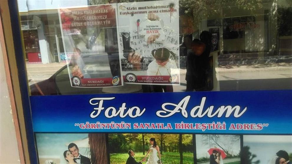 Polis düğün magandaları için afiş hazırlattı