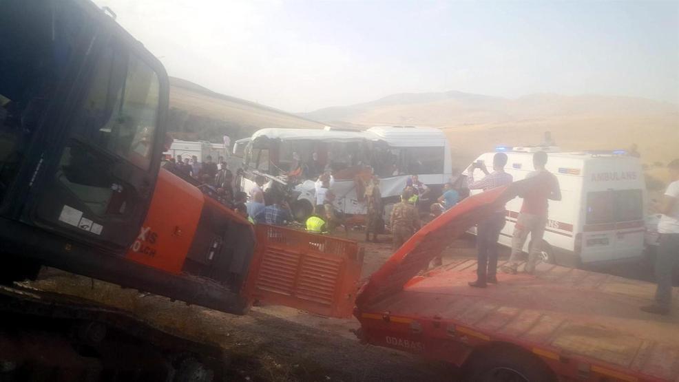Ağrıda katliam gibi kaza: 7 ölü, 11 yaralı
