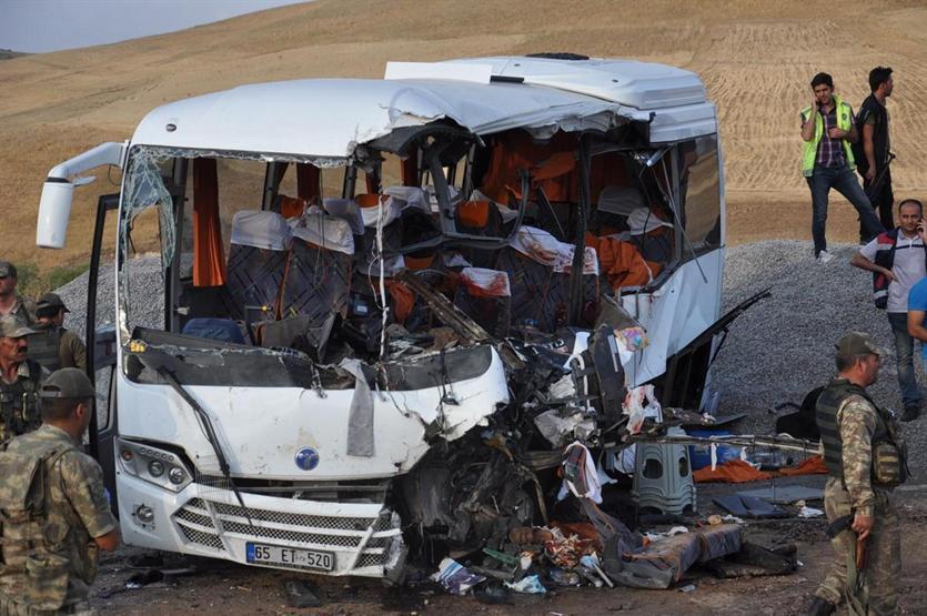Ağrıda katliam gibi kaza: 7 ölü, 11 yaralı