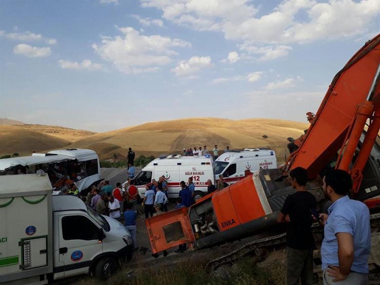 Ağrıda katliam gibi kaza: 7 ölü, 11 yaralı