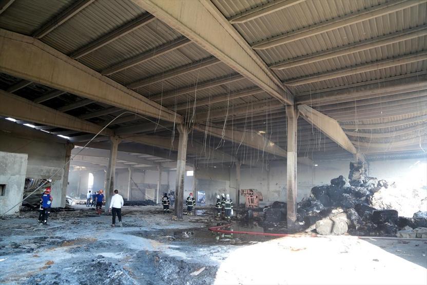 İşçiler kazma kürekle patronlarını arıyor