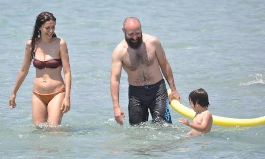 Arap hayranları kafesine akın etti