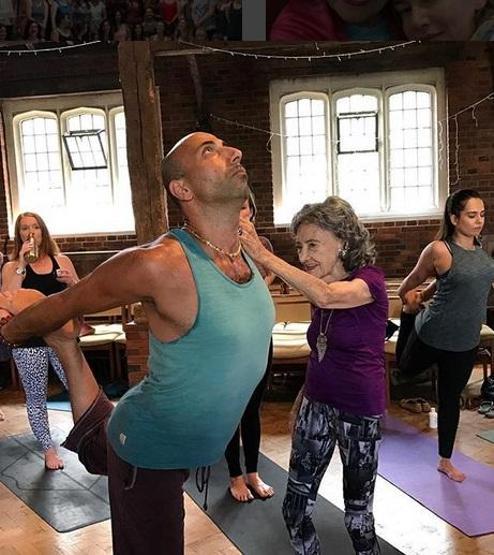 İşte dünyanın en yaşlı yoga eğitmeninden uzun ve sağlıklı yaşamanın sırrı