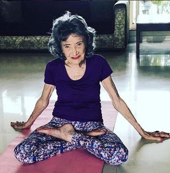 İşte dünyanın en yaşlı yoga eğitmeninden uzun ve sağlıklı yaşamanın sırrı