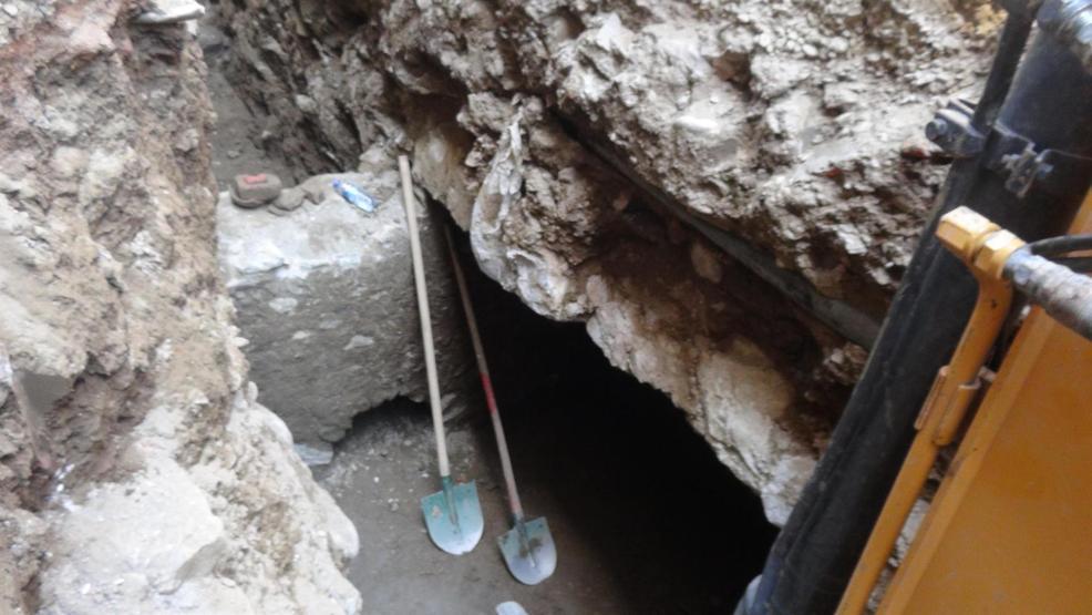 İçme suyu şebekesinden anıt mezar çıktı