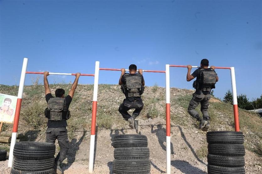 Özel harekat polisleri böyle eğitiliyor