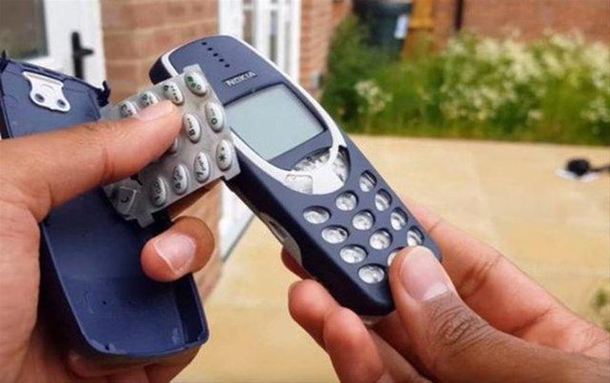 Yeni Nokia 3310un şaşırtan dayanıklılık testi