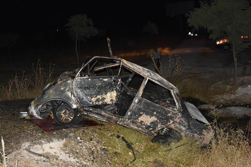 Takla atan otomobil yandı: 1 ölü, 5 yaralı