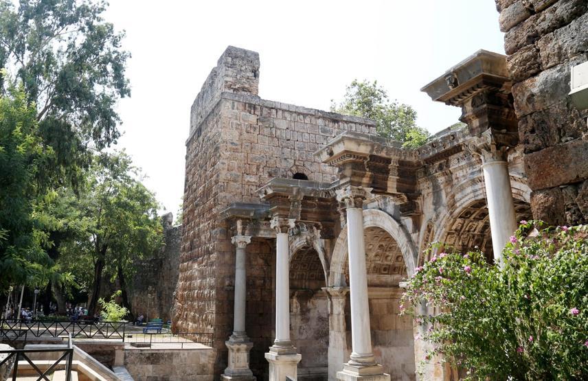 Antalya Kaleiçinde tarihi değişim başlıyor