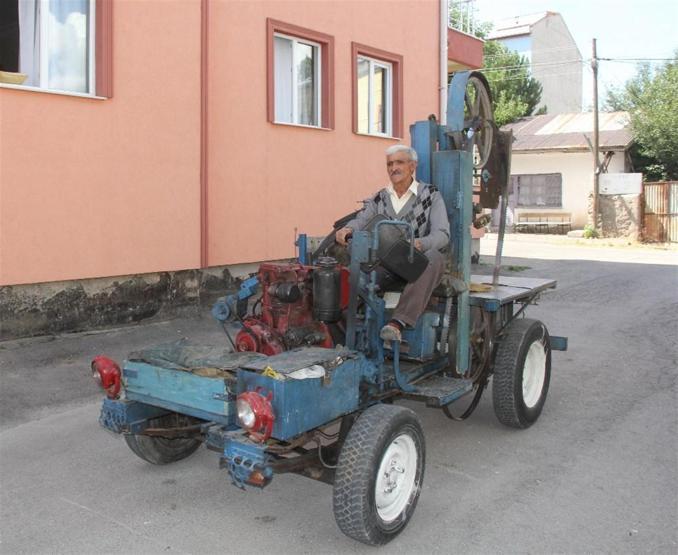 Bu araç su çekerken, odun da kesebiliyor