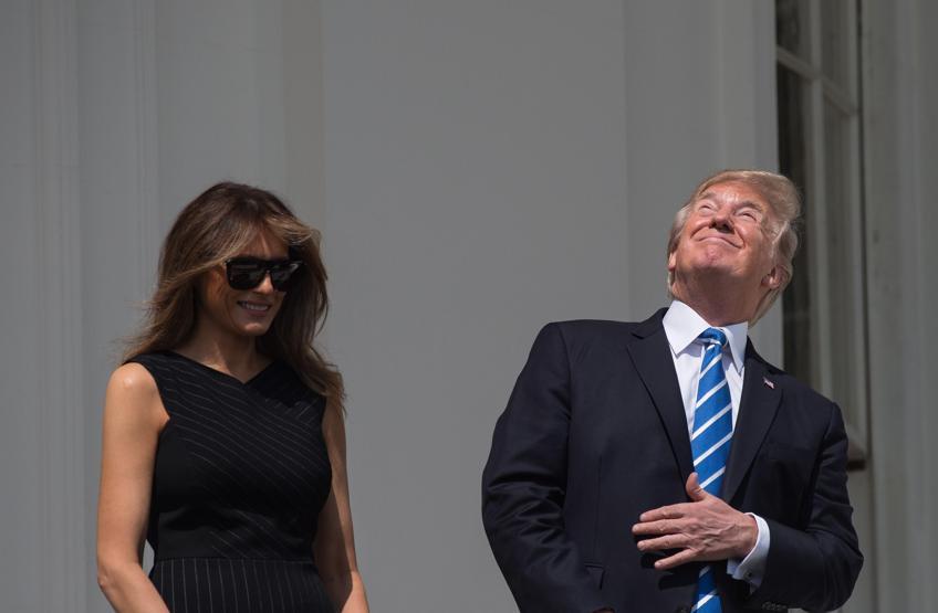 Trumpın güneş tutulması görüntüleri sosyal medyayı salladı
