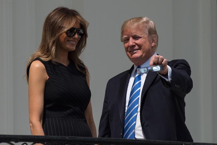 Trumpın güneş tutulması görüntüleri sosyal medyayı salladı