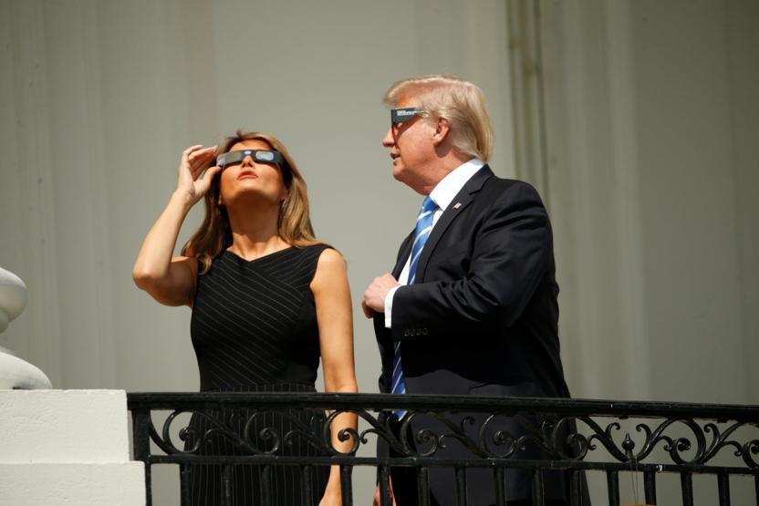 Trumpın güneş tutulması görüntüleri sosyal medyayı salladı