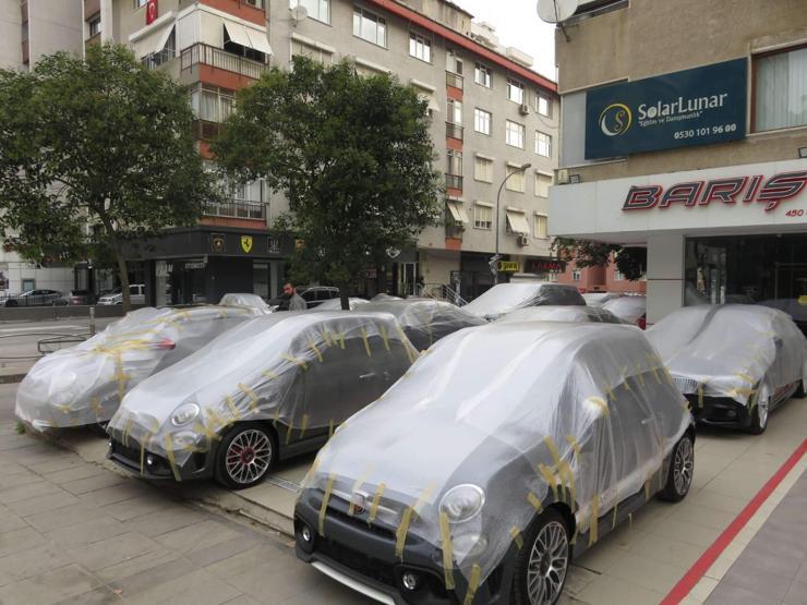 Galericilerin kilimli, paspaslı, ambalajlı dolu önlemi