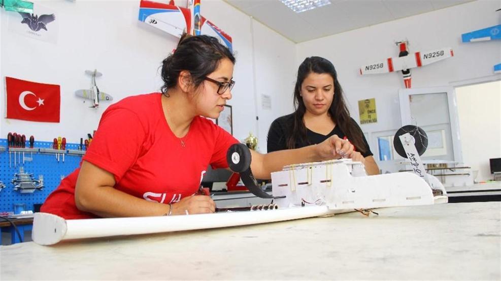 İHAları kadın öğrenciler tasarlayıp üretiyor