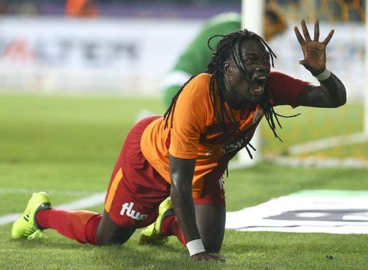 Galatasaray - Sivasspor maçında 50 bin Gomis