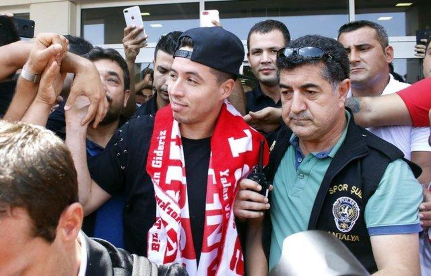 Galatasarayın transfer etmediği dünya yıldızları