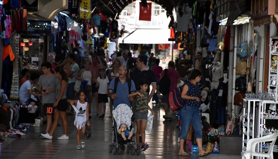 Marmaris’te turizmcilerin yüzü onlar güldürdü
