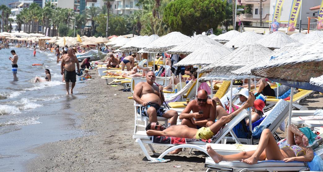 Marmaris’te turizmcilerin yüzü onlar güldürdü