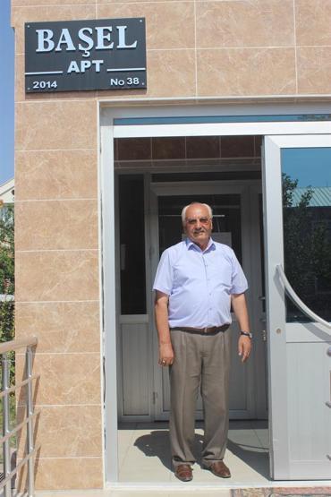 Hayrete düşüren olay: Apartmanın giriş kapısını çaldı