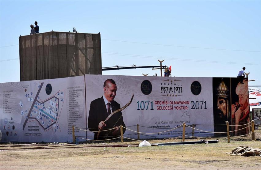 Malazgirtin zaferini kutlamak için otağ kurdular