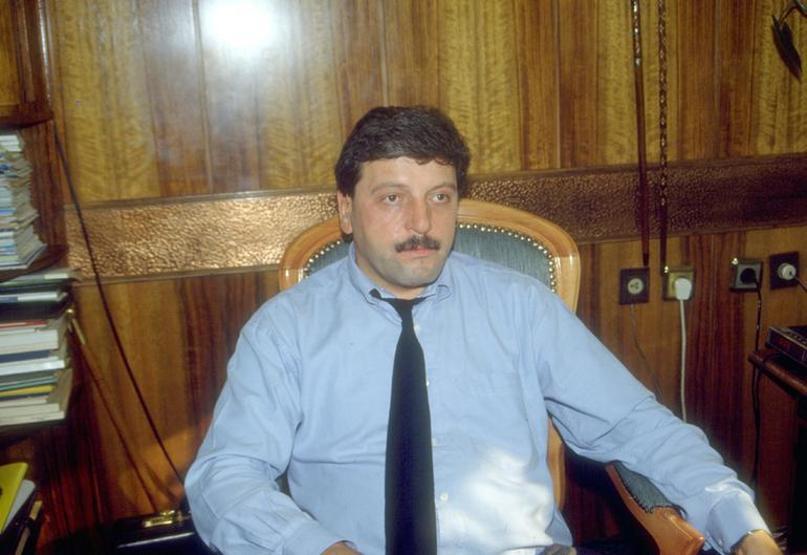 Filiz Aker kimdir