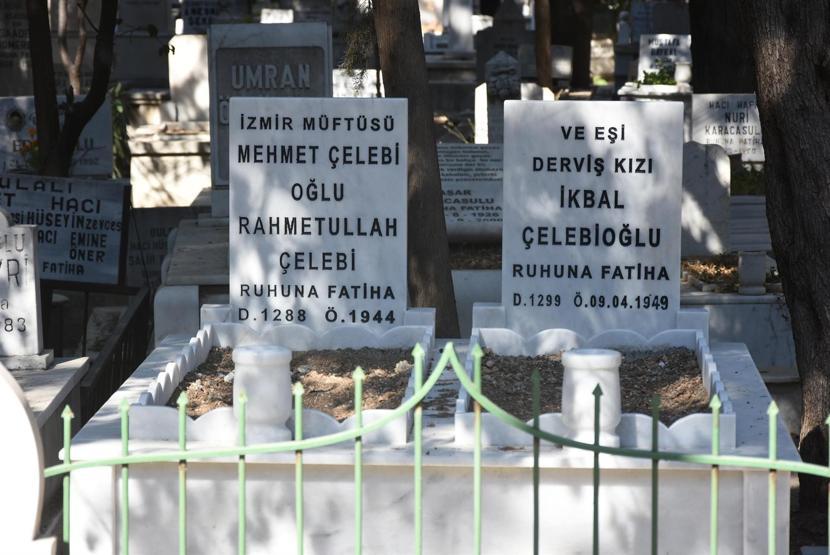 İzmirde tarihi mezarlık darmadağın edildi