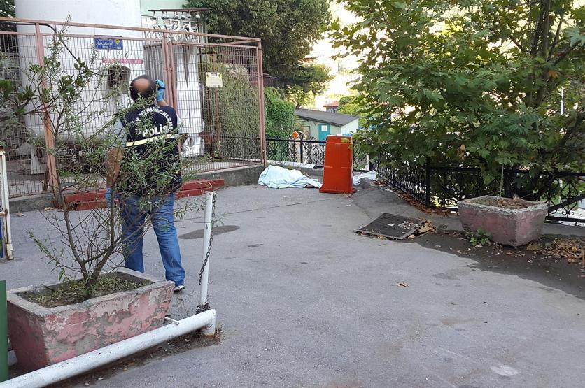 Tetkik edilip taburcu edildi, hastane bahçesinde öldü