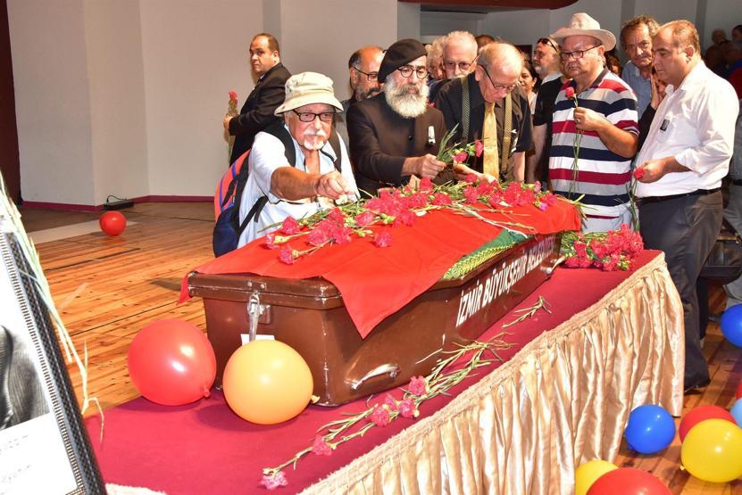 Muzaffer İzgü’ye saygı töreni düzenlendi