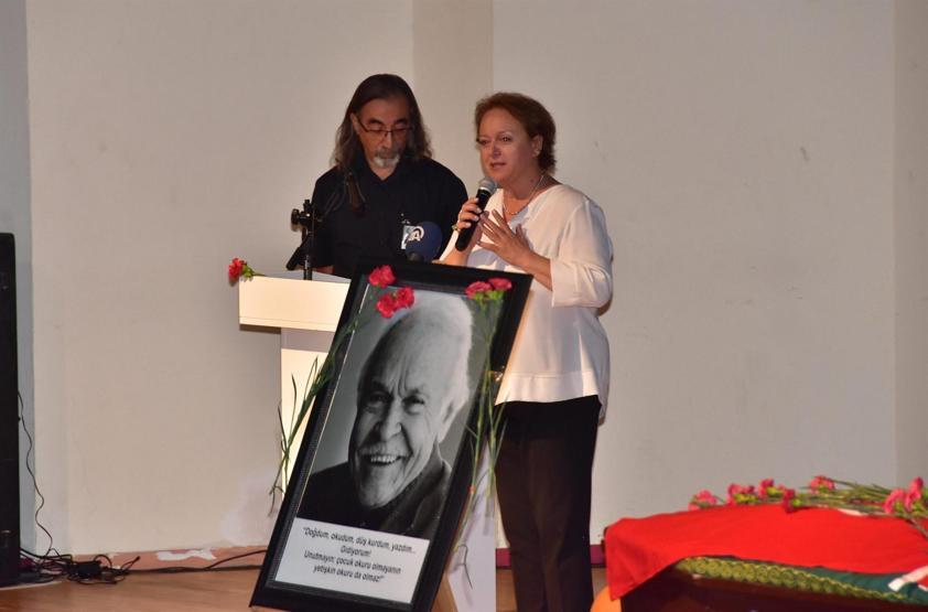 Muzaffer İzgü’ye saygı töreni düzenlendi
