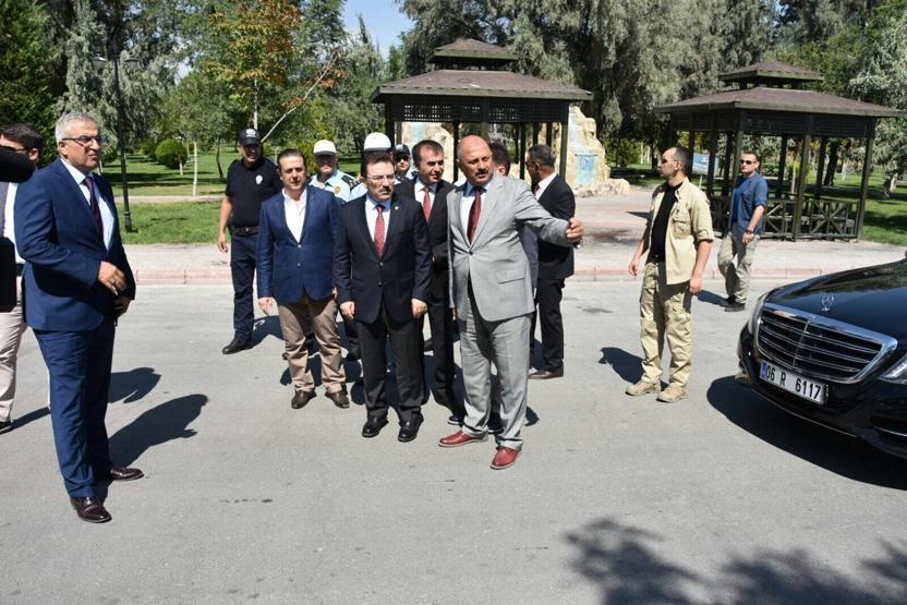 Emniyet Genel Müdürü trafik kontrolü yaptı