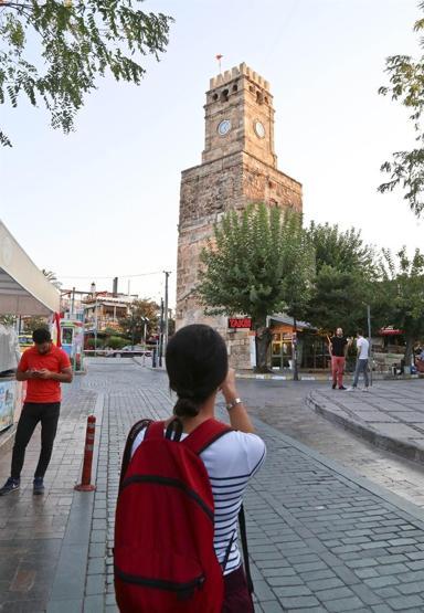 Tarihi Saat Kulesinin saatleri durdu
