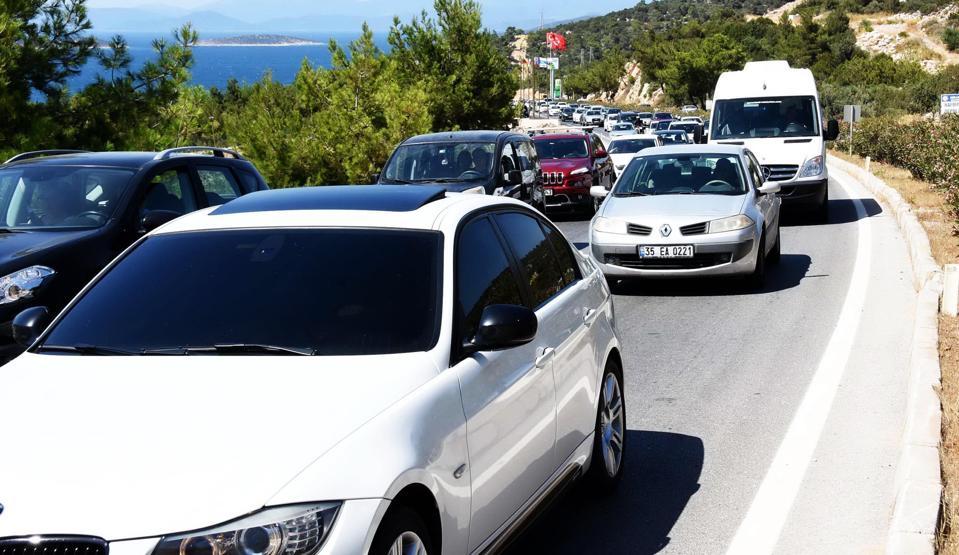 Tatilciler dönemiyor